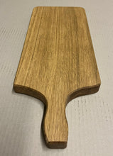 Load image into Gallery viewer, Solid Oak Square handled serving board